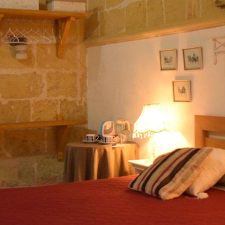 Maria Townhouse Heart Of Victoria B&B 外观 照片