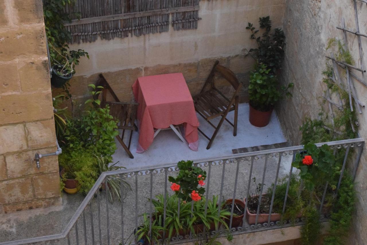 Maria Townhouse Heart Of Victoria B&B 外观 照片