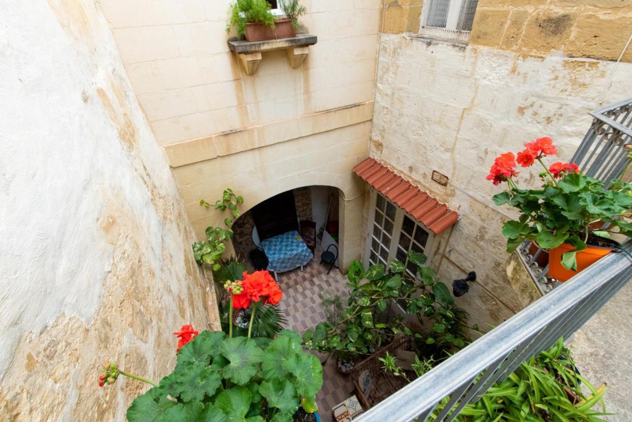 Maria Townhouse Heart Of Victoria B&B 外观 照片