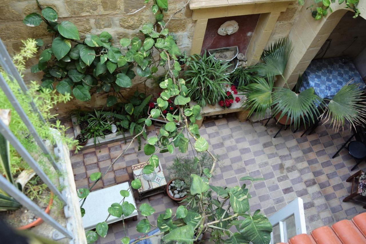 Maria Townhouse Heart Of Victoria B&B 外观 照片