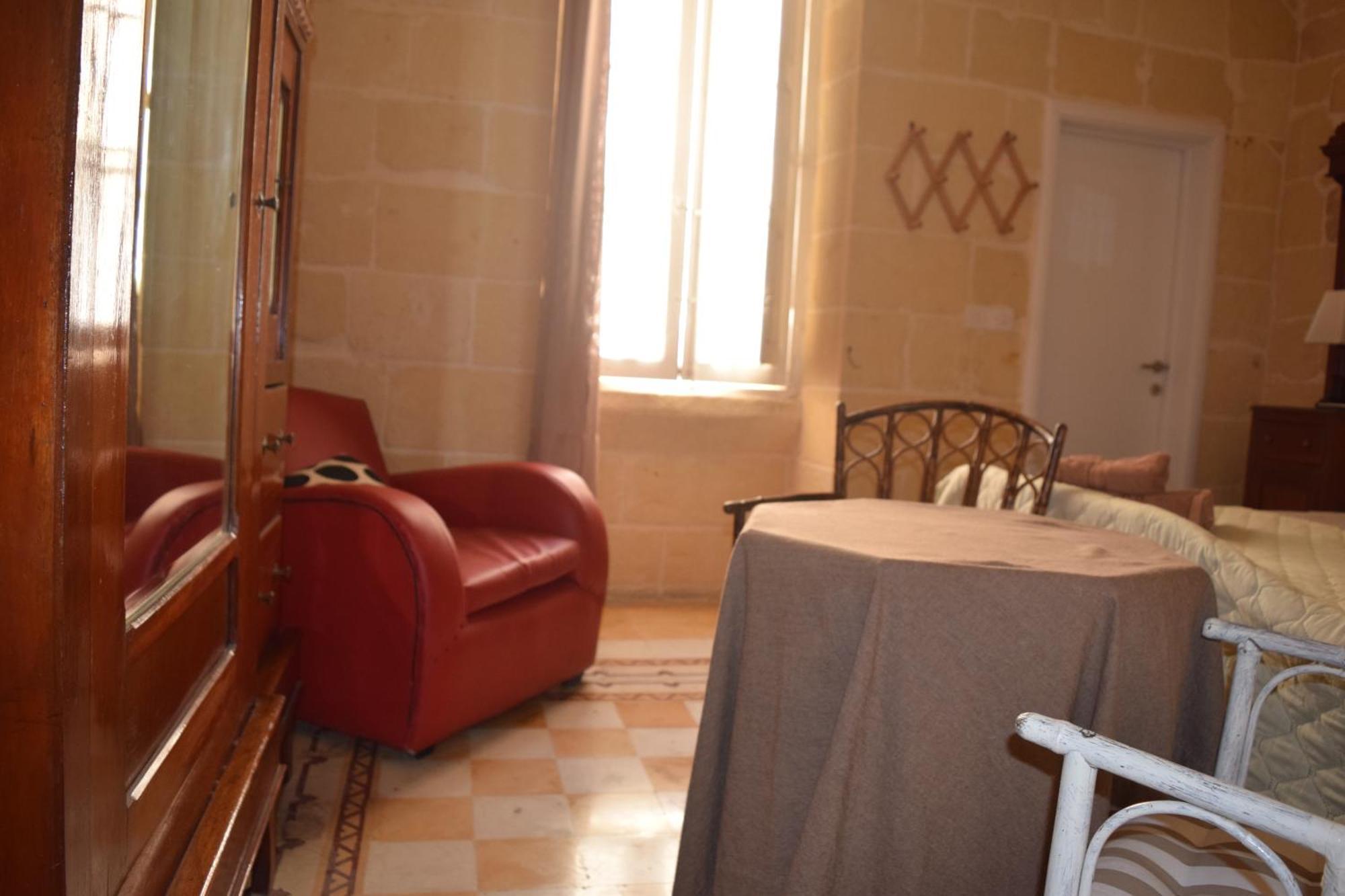 Maria Townhouse Heart Of Victoria B&B 外观 照片