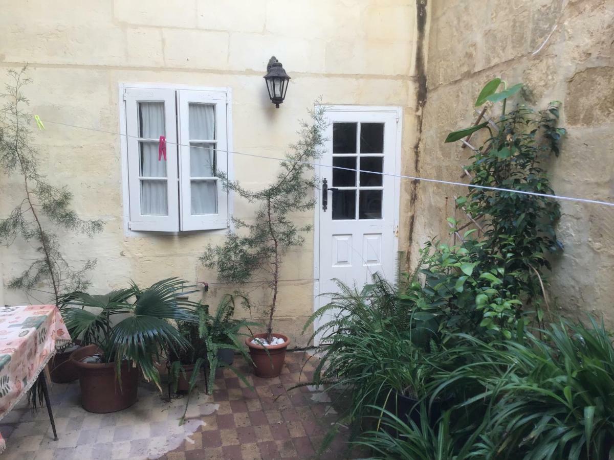 Maria Townhouse Heart Of Victoria B&B 外观 照片